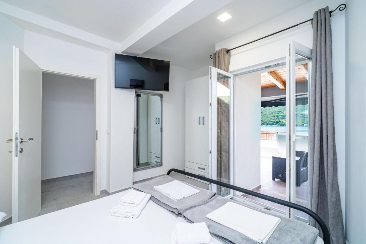 Hidden Gem Apartment Molunat Exterior photo