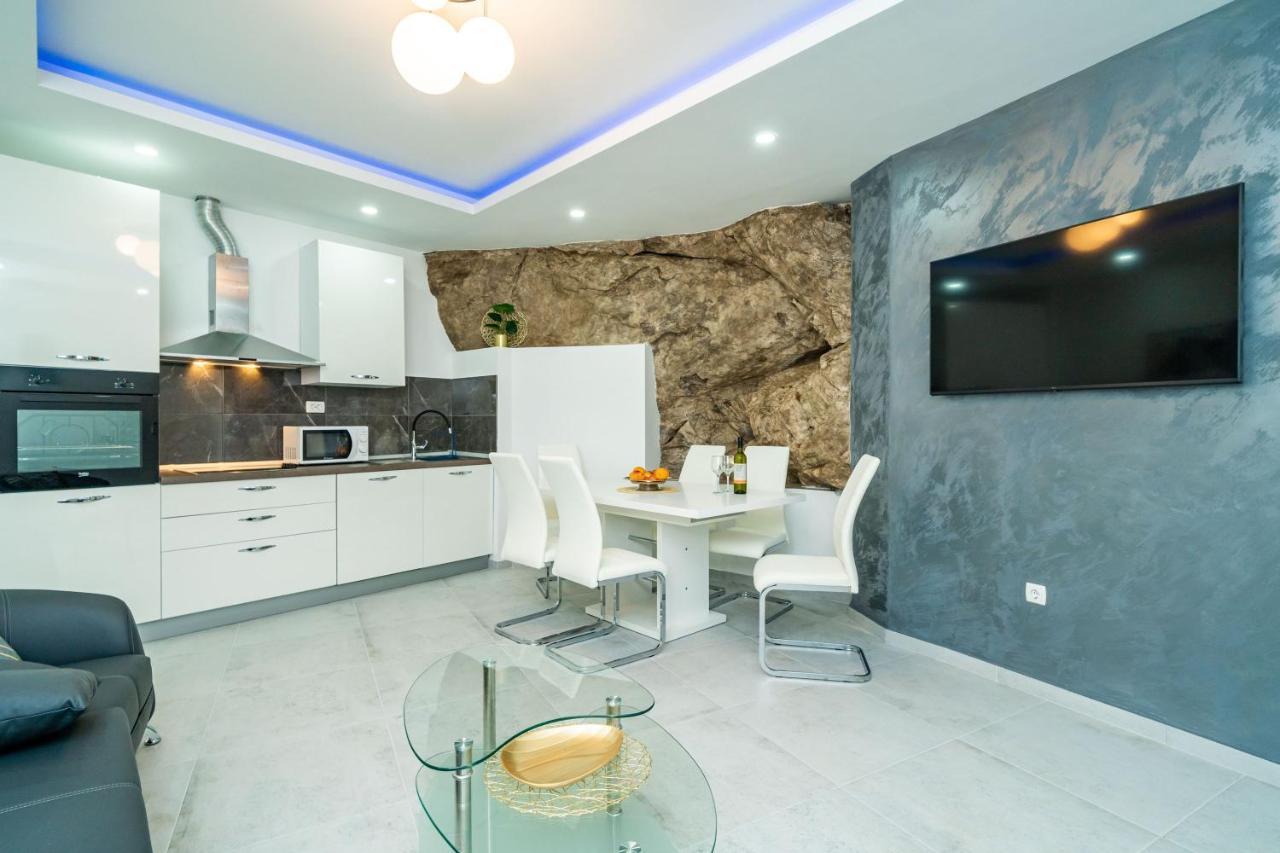 Hidden Gem Apartment Molunat Exterior photo